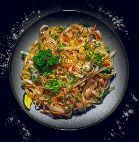 Fried Rice Noodles with Egg and Vegetables